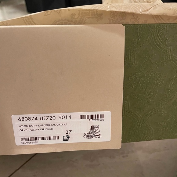 BRAND NEW puffer white gucci boots - Picture 7 of 7